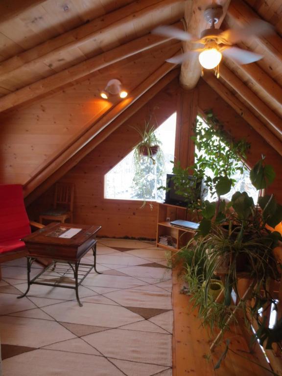 Blaeberry Mountain Lodge Голден Номер фото